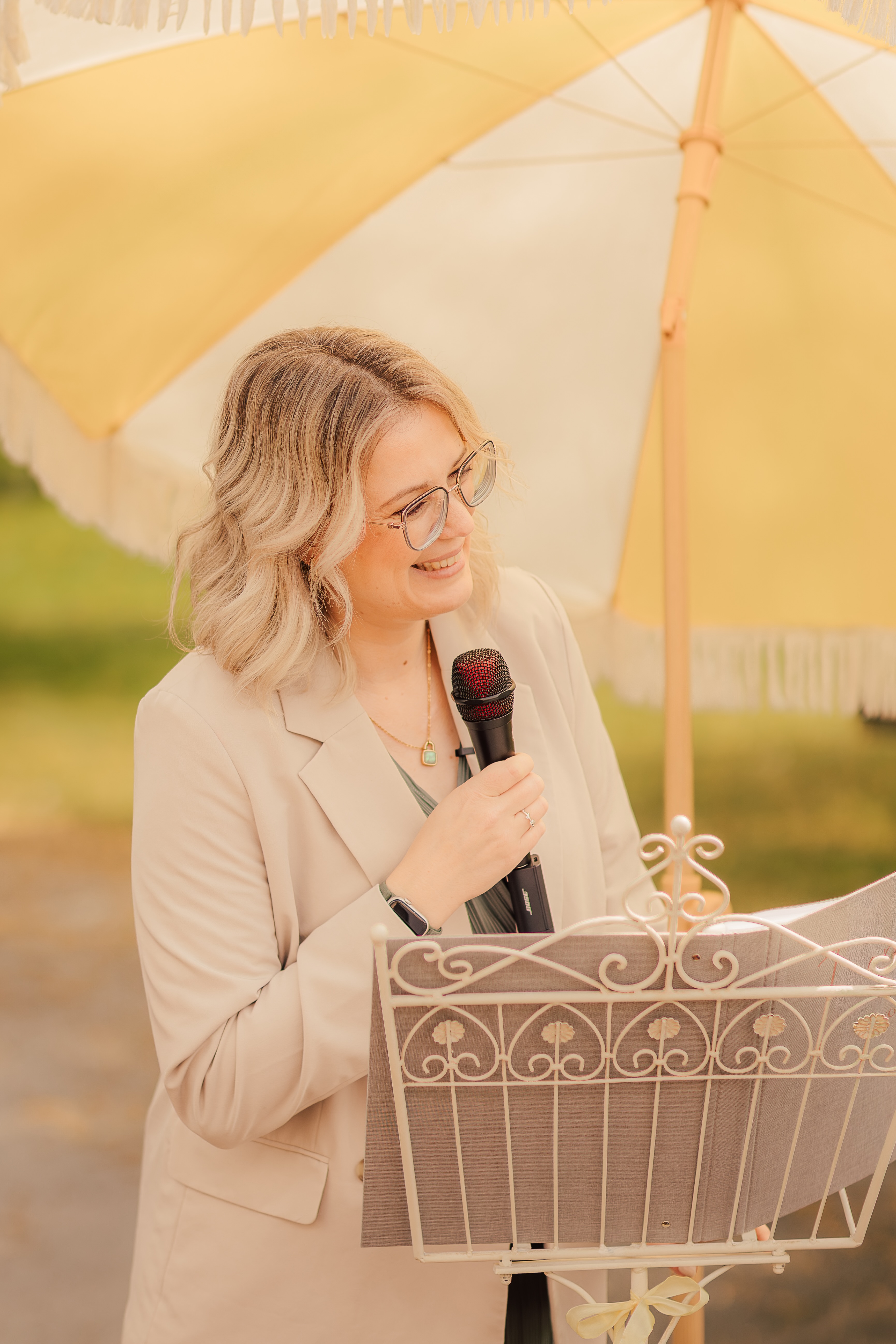 Traurednerin Yvonne Krienke - Persönliche Trauzeremonie
